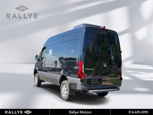 2025 Mercedes-Benz Sprinter 2500 144 WB Standard Roof Passenger