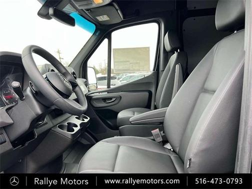 2025 Mercedes-Benz Sprinter 2500 High Roof