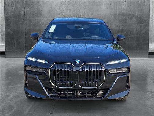 2025 BMW 760 i xDrive