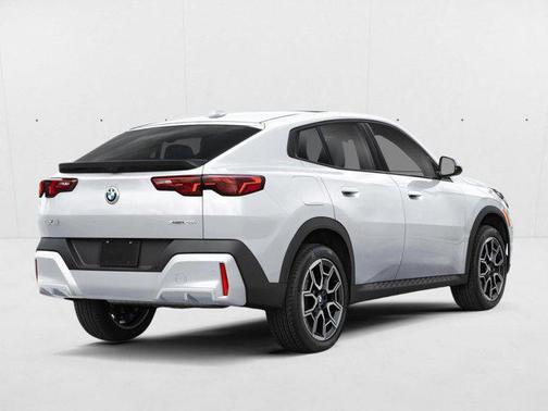 Mineral White Metallic 2026 BMW X2 xDrive28i