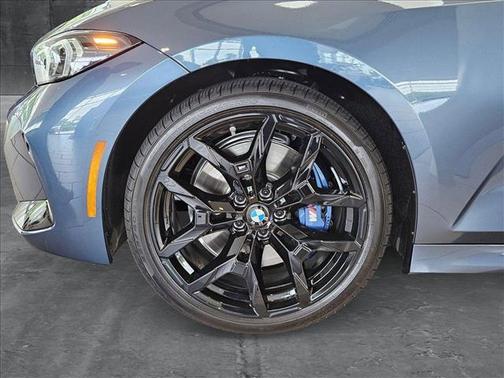 2025 BMW 330 i