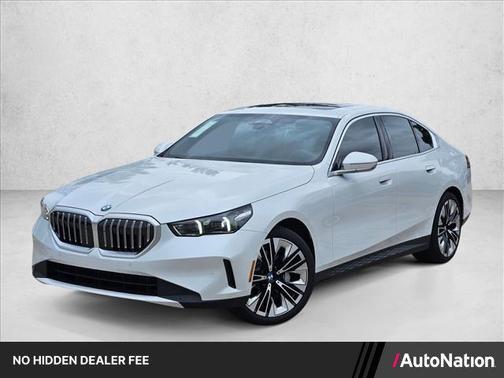 Mineral White Metallic 2026 BMW 530 530i
