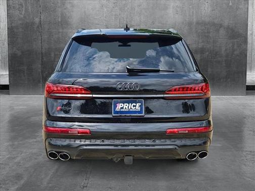 2023 Audi SQ7 4.0T Premium Plus