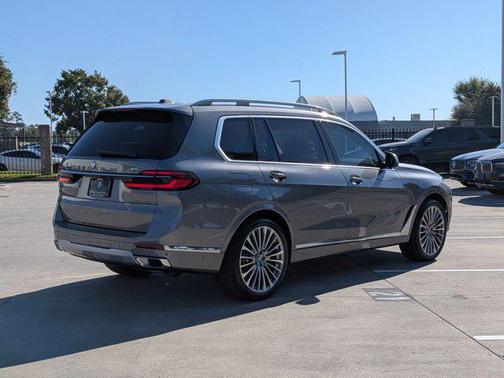 2026 BMW X7 xDrive40i