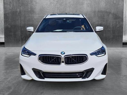 2025 BMW 230 i