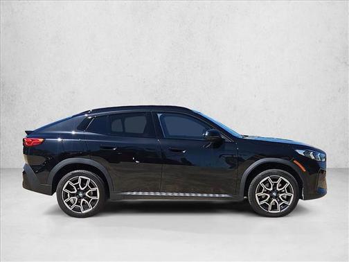 Black 2025 BMW X2 xDrive28i