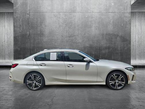 2024 BMW 330 i xDrive