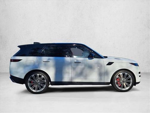 2025 Land Rover Range Rover Sport SE