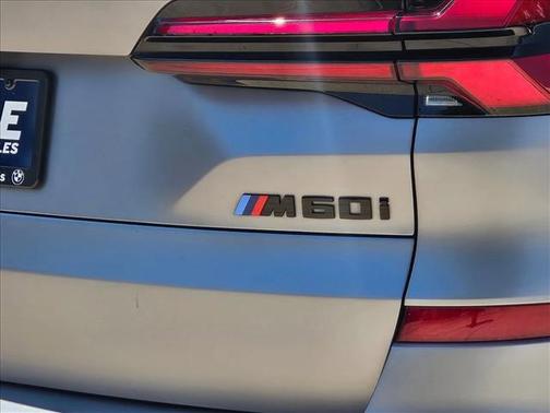 2025 BMW X5 M60i