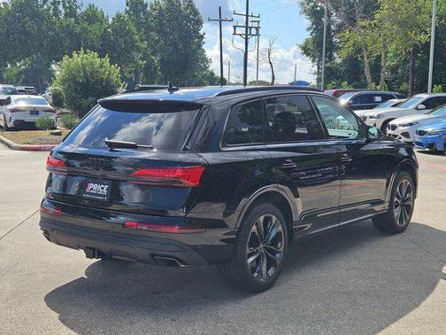 2025 Audi Q7 55 Premium Plus