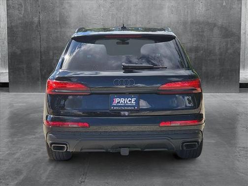 2025 Audi Q7 55 Premium Plus