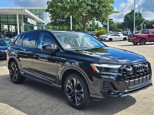 2025 Audi Q7 55 Premium Plus