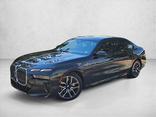 2023 BMW 740 i