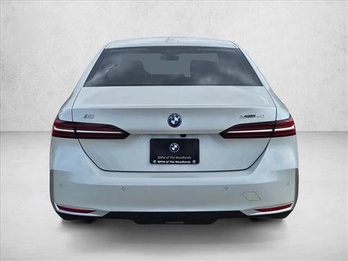 2026 BMW i5 xDrive40