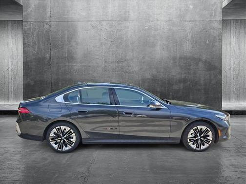 2026 BMW 530 i