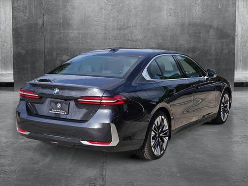 2026 BMW 530 i