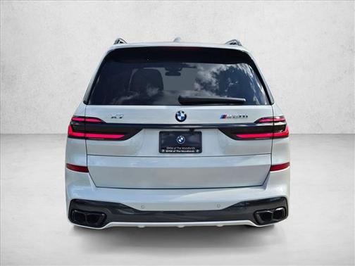 2026 BMW X7 M60i