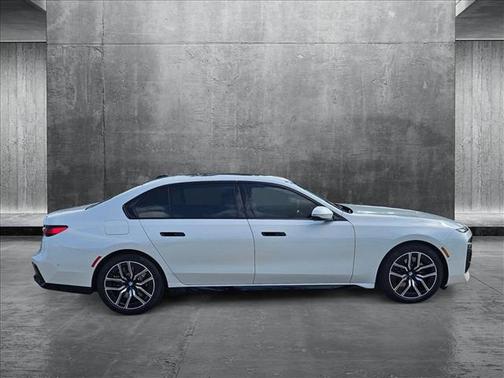 2025 BMW 760 i xDrive