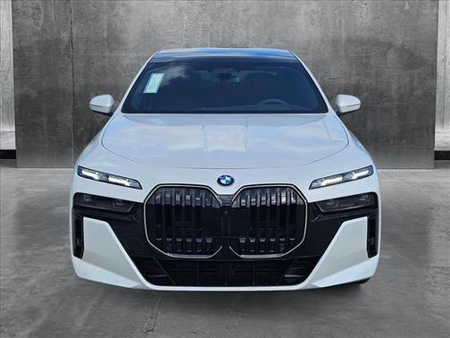 2025 BMW 760 i xDrive