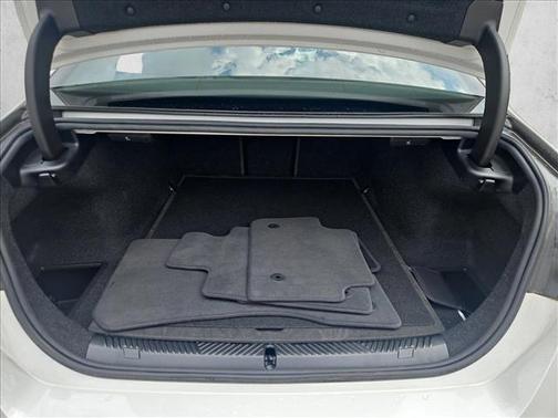 White 2024 BMW 530 530i