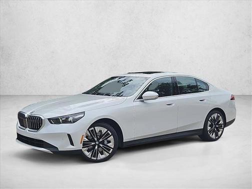 White 2024 BMW 530 530i