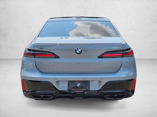 2025 BMW 760 xDrive