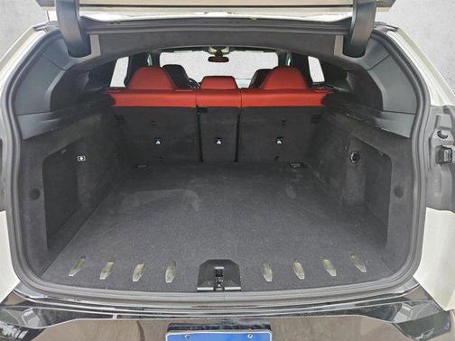 Mineral White Metallic 2025 BMW XM Sports Activity Vehicle