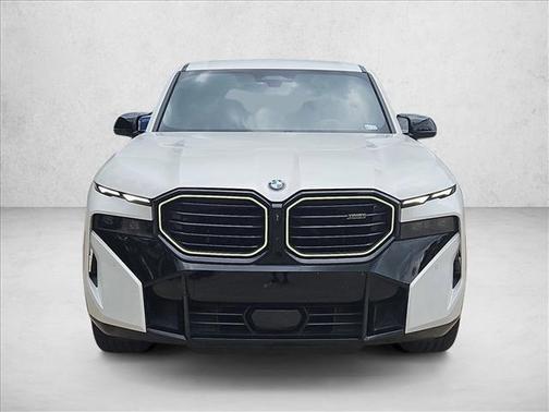 Mineral White Metallic 2025 BMW XM Sports Activity Vehicle