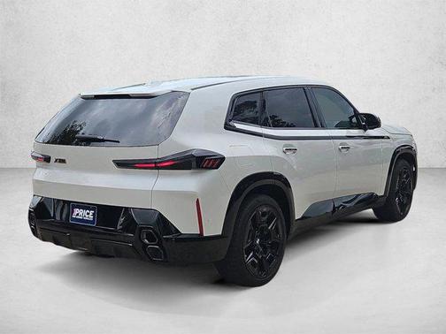 Mineral White Metallic 2025 BMW XM Sports Activity Vehicle