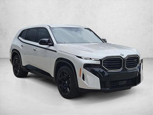 Mineral White Metallic 2025 BMW XM Sports Activity Vehicle