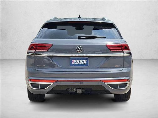 Pure Gray 2022 Volkswagen Atlas Cross Sport 3.6L V6 SEL Premium R-Line