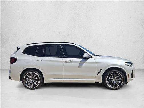 Mineral White Metallic 2023 BMW X3 sDrive30i