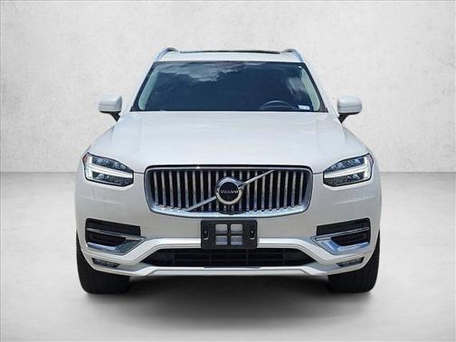 Crystal White Metallic 2023 Volvo XC90 B6 Ultimate 7-Seater