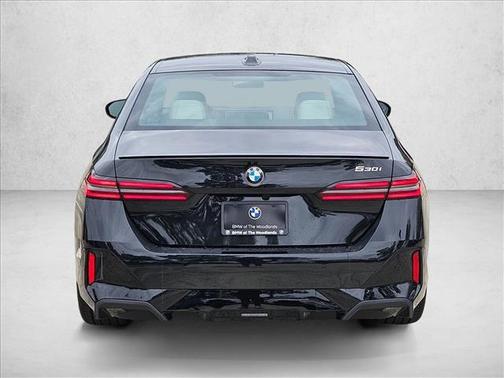 2026 BMW 530 530i