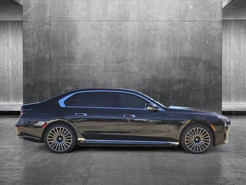 2024 BMW i7 xDrive60