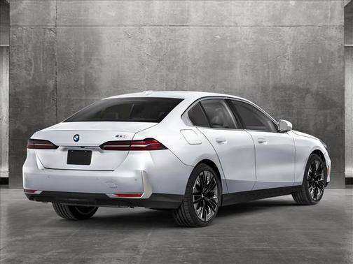 2025 BMW 530 i
