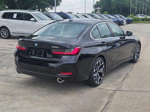 2025 BMW 330 330i Sedan