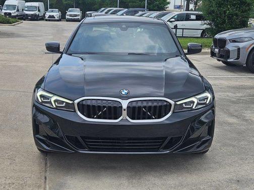 2025 BMW 330 330i Sedan