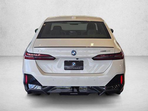 Mineral White Metallic 2026 BMW i5 eDrive40