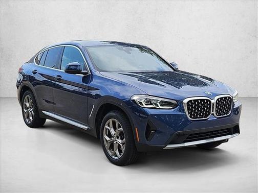 Black 2025 BMW X4 xDrive30i