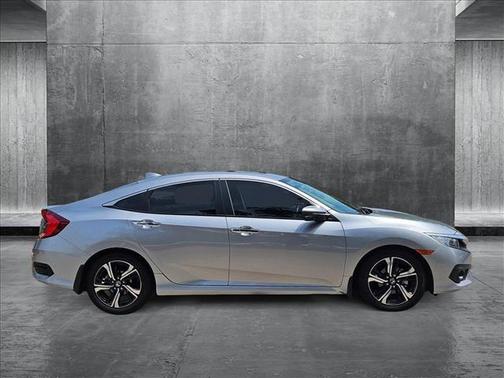 2017 Honda Civic Touring