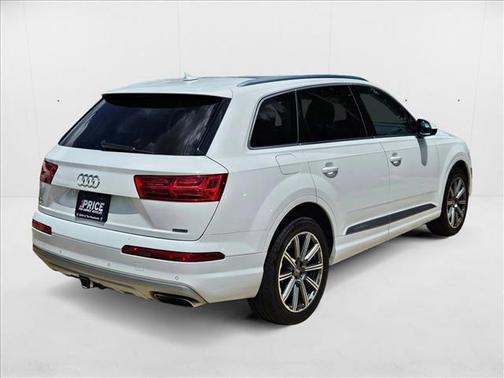 2019 Audi Q7 45 Premium Plus