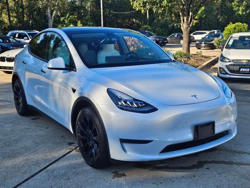 2023 Tesla Model Y Long Range Dual Motor All-Wheel Drive