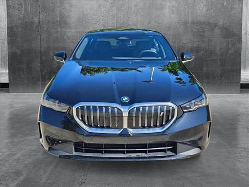 2025 BMW i5 eDrive40