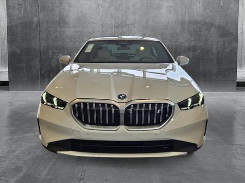 2025 BMW i5 eDrive40