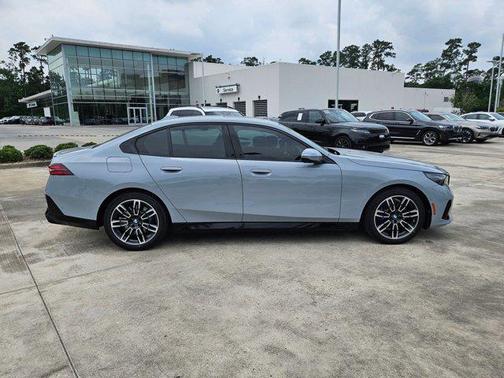 2026 BMW 530 i xDrive