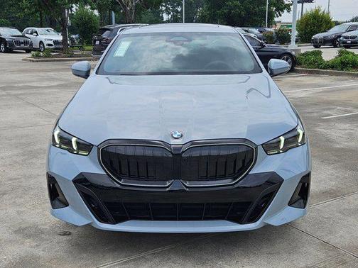 2026 BMW 530 i xDrive