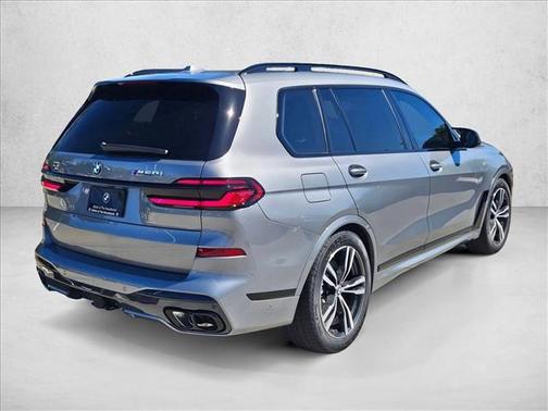 2026 BMW X7 M60i