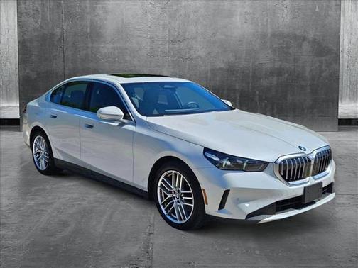 2025 BMW 540 i xDrive