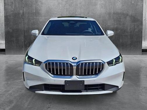 2025 BMW 540 i xDrive